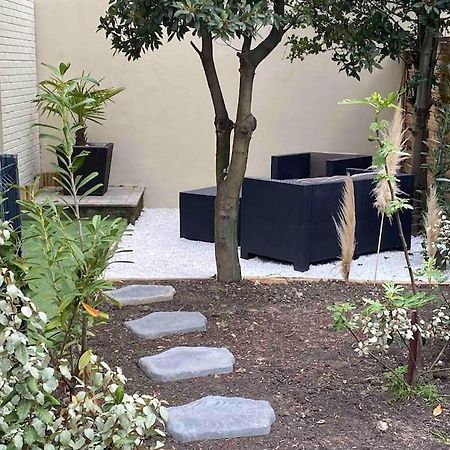 Studio Equipe En Rez De Jardin ビユールバンヌ エクステリア 写真